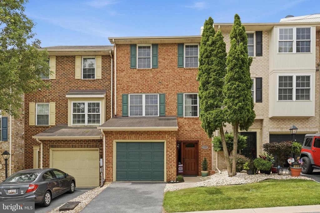 1257 LINDSAY LN, Hagerstown, MD 21742