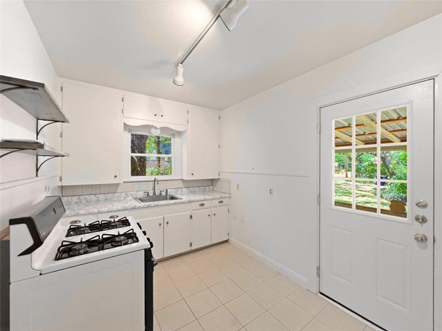 1407 Drake Ave, Austin, TX 78704