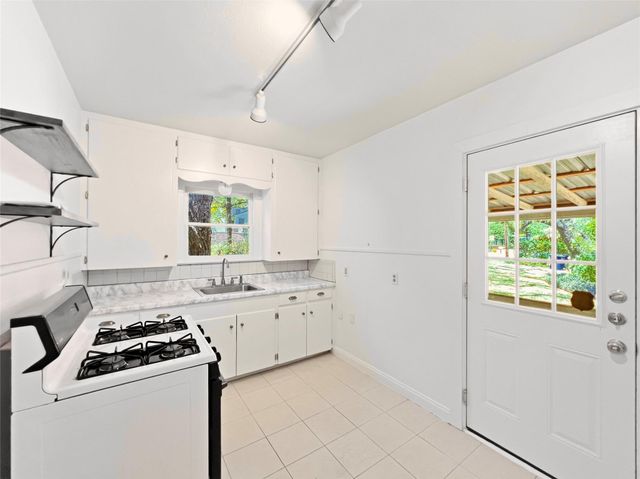 1407 Drake Ave, Austin, TX 78704