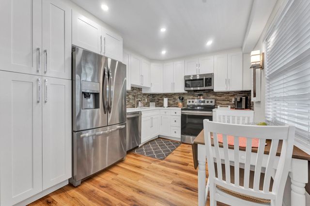 4015 W Palm Aire Dr 402, Pompano Beach, FL 33069