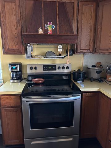 2726 Bernadette Road, Columbus, OH 43204
