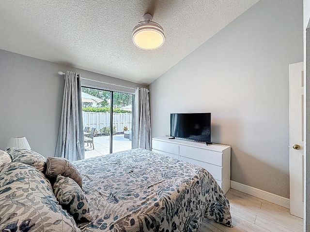 5713 Golden Eagle Circle, Palm Beach Gardens, FL 33418