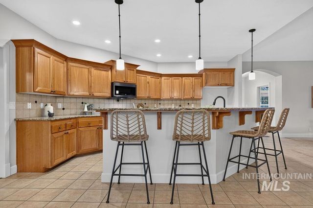 2955 E Shadowview St, Eagle, ID 83616