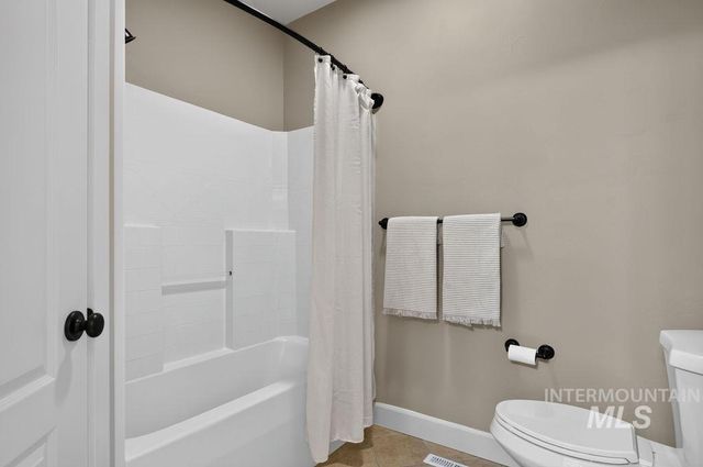 2955 E Shadowview St, Eagle, ID 83616