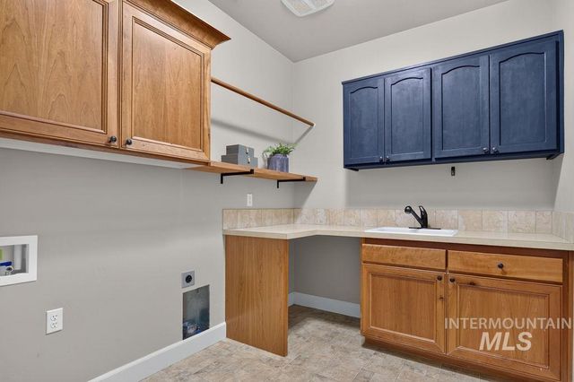 2955 E Shadowview St, Eagle, ID 83616