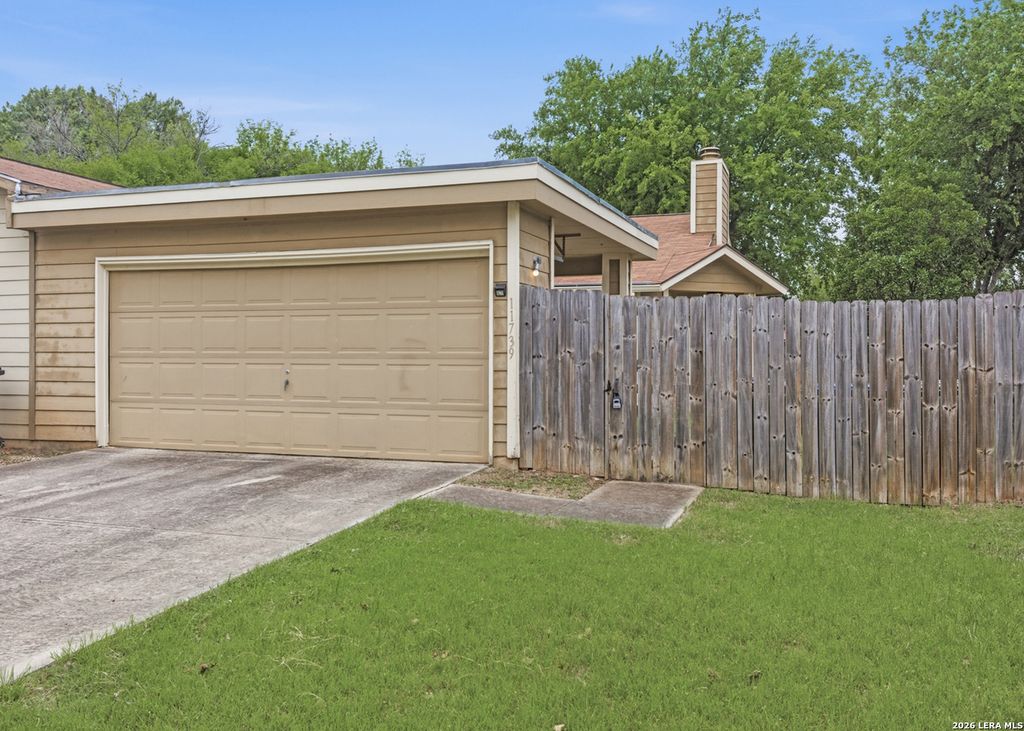 11739 SPRING CLUB, San Antonio, TX 78249