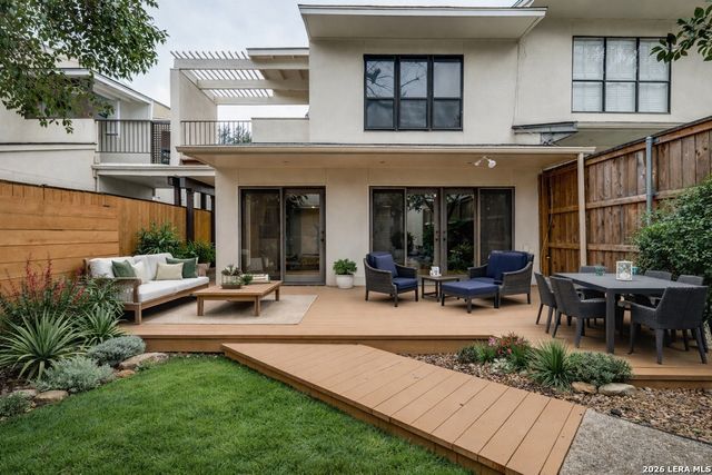 203 Montclair, San Antonio, TX 78209