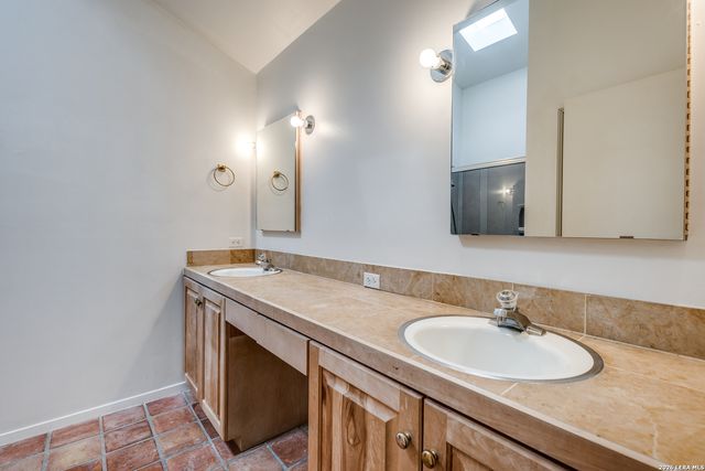 203 Montclair, San Antonio, TX 78209