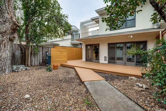 203 Montclair, San Antonio, TX 78209