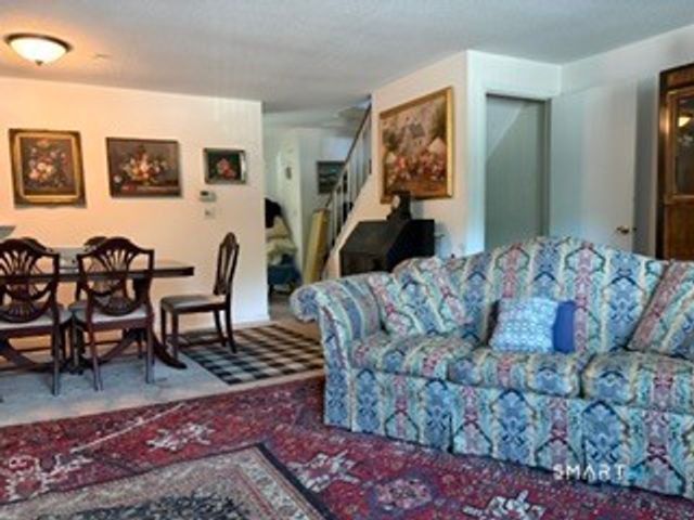 21 East Gate Lane 21, Hamden, CT 06514