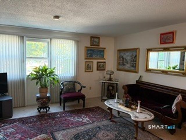 21 East Gate Lane 21, Hamden, CT 06514