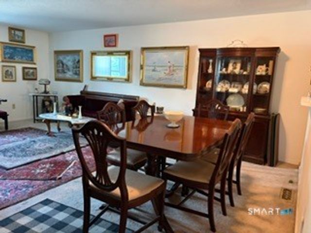 21 East Gate Lane 21, Hamden, CT 06514