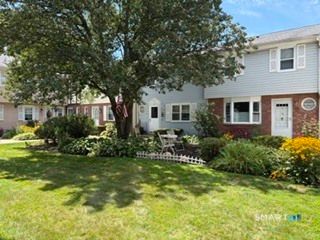 21 East Gate Lane 21, Hamden, CT 06514