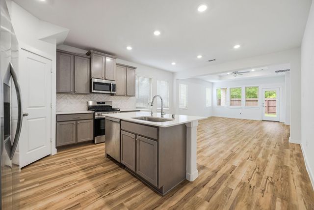 21647 Alberta Forest Circle, Magnolia, TX 77355
