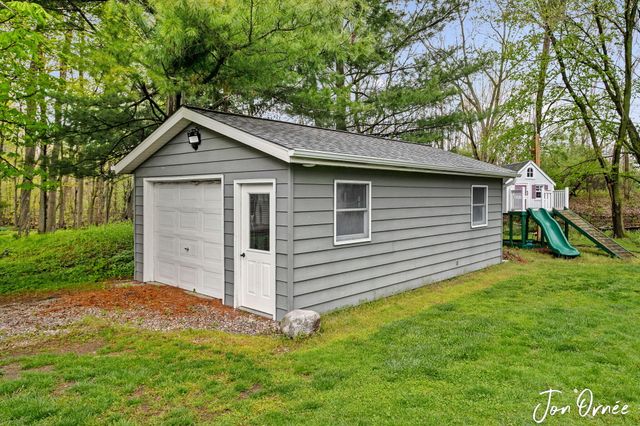 697 Morningside Drive, Holland City, MI 49423