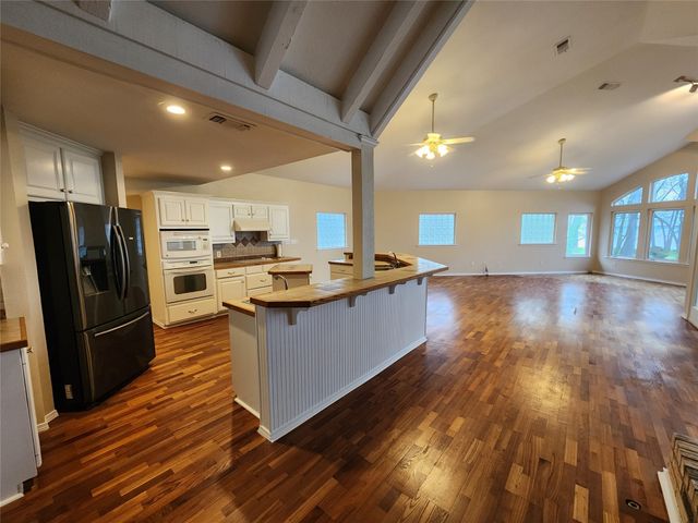 1457 Riverside Drive, West Tawakoni, TX 75474