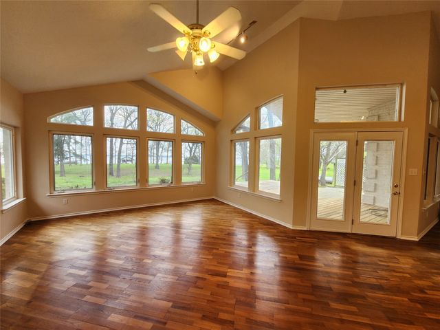 1457 Riverside Drive, West Tawakoni, TX 75474