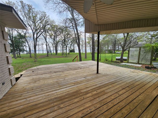 1457 Riverside Drive, West Tawakoni, TX 75474