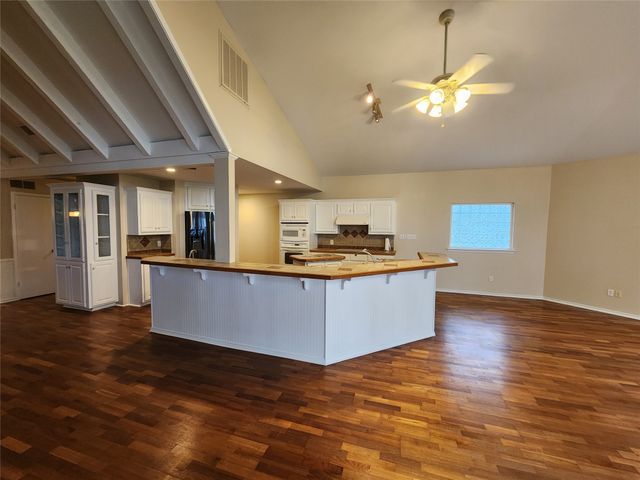 1457 Riverside Drive, West Tawakoni, TX 75474