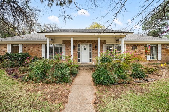 5204 Coventry Court, Colleyville, TX 76034