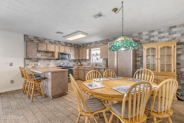 1416 Southard Avenue, New Smyrna Beach, FL 32169