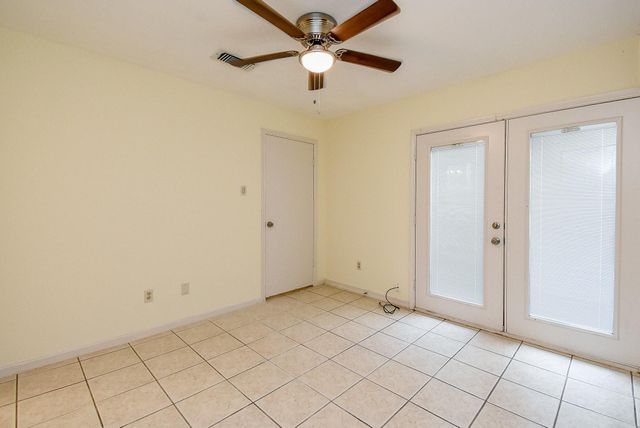 13427 Parkway Boulevard, Sugar Land, TX 77478