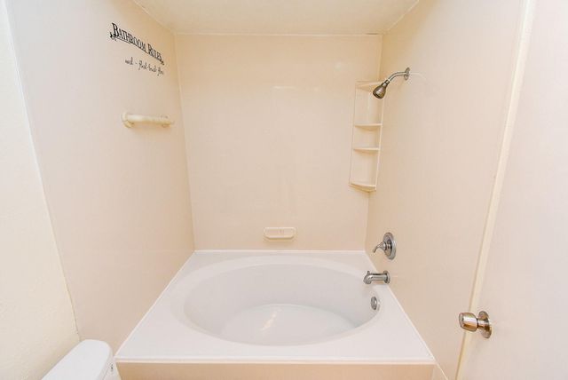 13427 Parkway Boulevard, Sugar Land, TX 77478