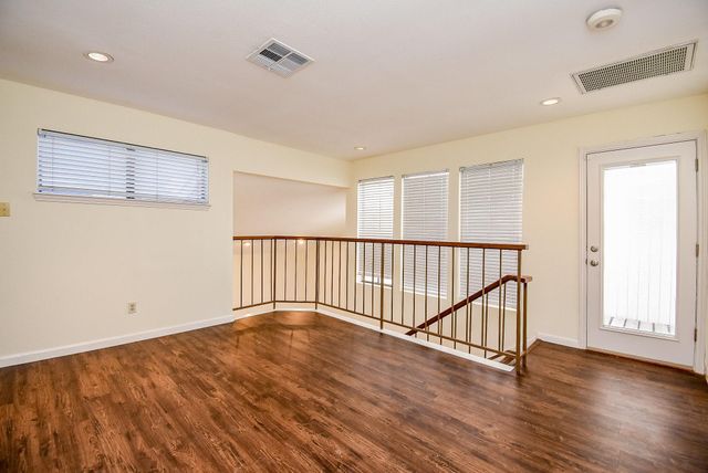 13427 Parkway Boulevard, Sugar Land, TX 77478