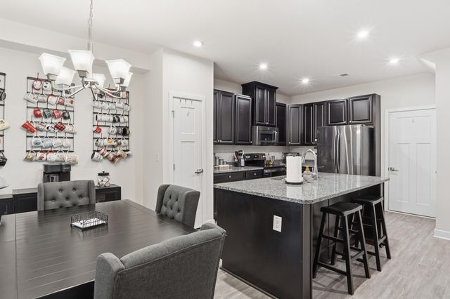 311 Grand Palm Lane, Summerville, SC 29485