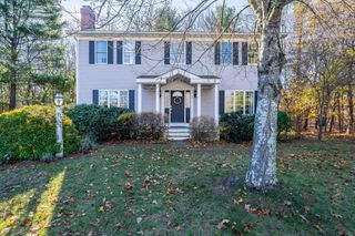 4 Northgate Cir, Lexington, MA 02420
