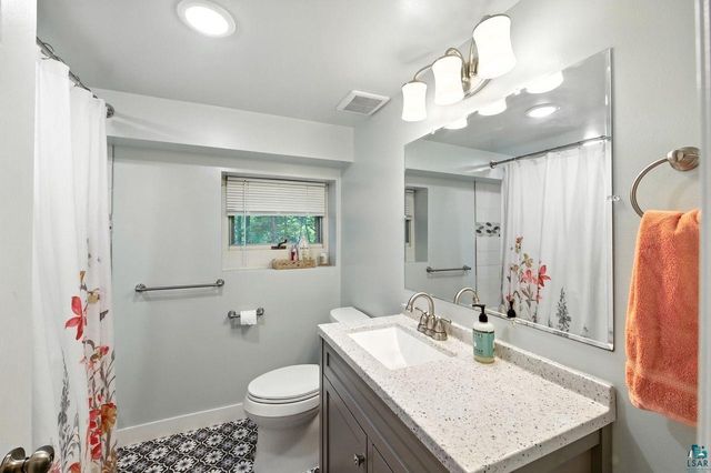 10570 Eagle Lake Rd, Delta, WI 54847