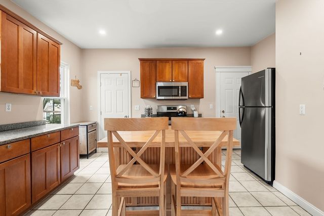 12 Thelma Rd 3, Boston, MA 02122