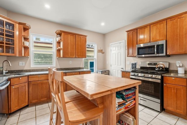 12 Thelma Rd 3, Boston, MA 02122