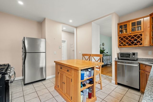 12 Thelma Rd 3, Boston, MA 02122