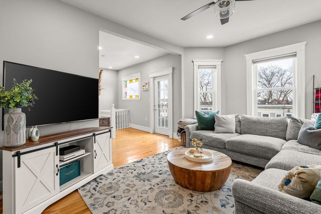 12 Thelma Rd 3, Boston, MA 02122