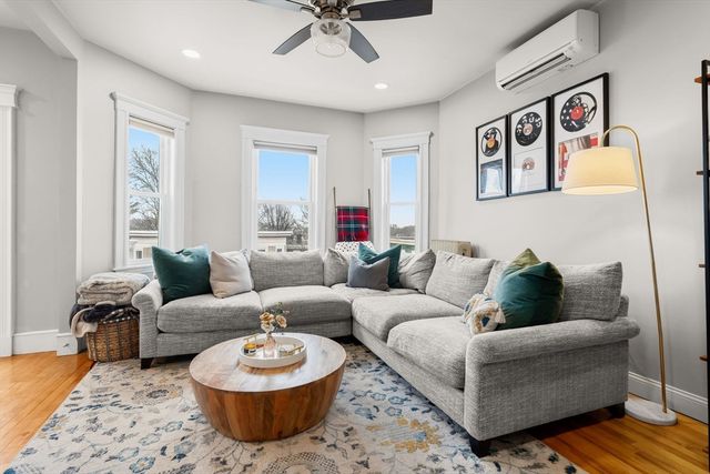 12 Thelma Rd 3, Boston, MA 02122