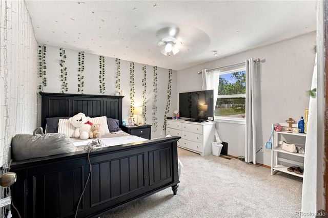 33976 Hummingbird Drive, Elizabeth, CO 80107