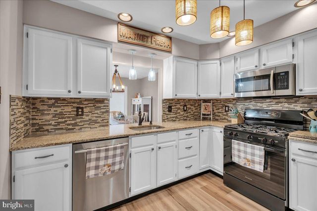 360 LAKE SIDE DR, Swedesboro, NJ 08085