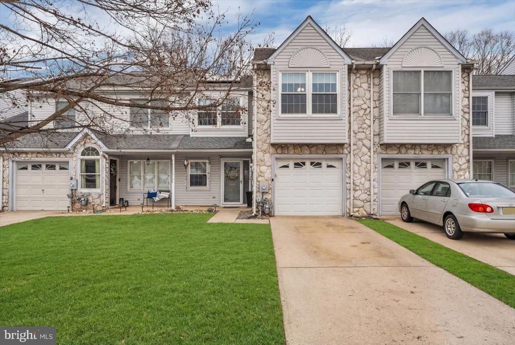 360 LAKE SIDE DR, Swedesboro, NJ 08085