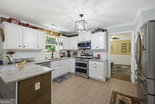 9055 Montclair Hills Drive, Cumming, GA 30028