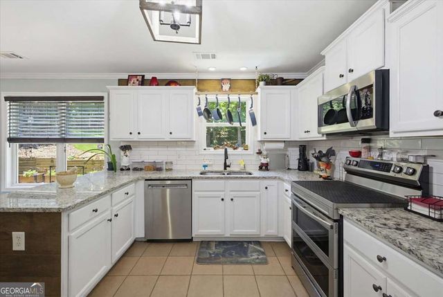 9055 Montclair Hills Drive, Cumming, GA 30028