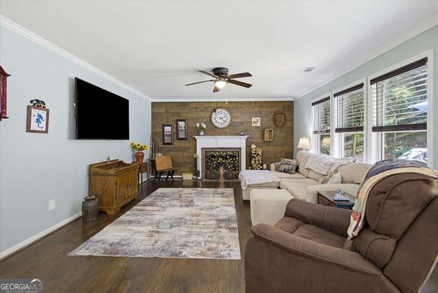 9055 Montclair Hills Drive, Cumming, GA 30028