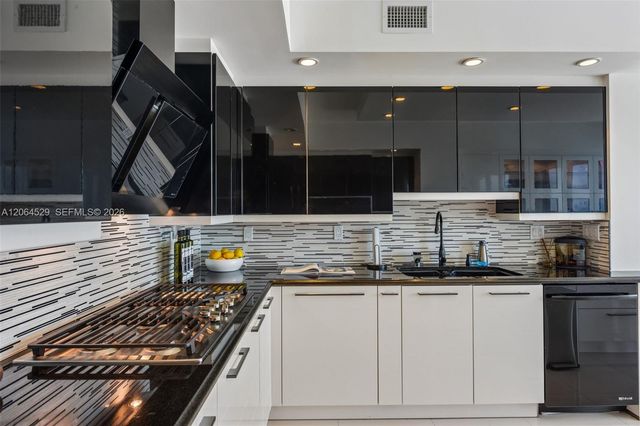 3535 S Ocean Drive 2106, Hollywood, FL 33019