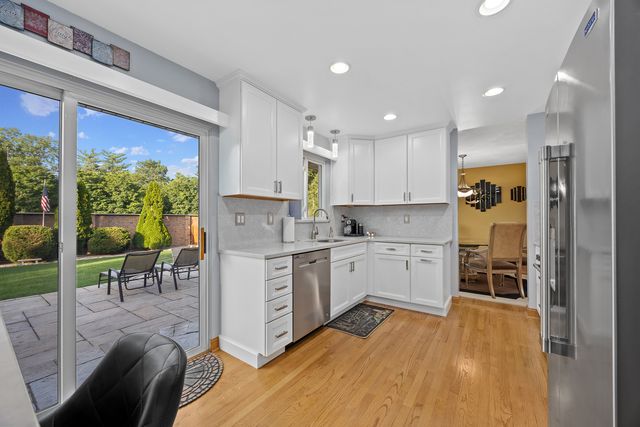 1236 Sandpiper Lane, Naperville, IL 60540