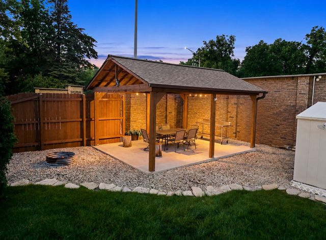 1236 Sandpiper Lane, Naperville, IL 60540