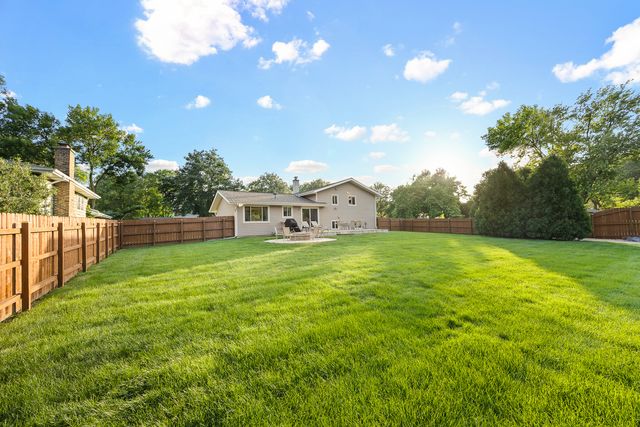 1236 Sandpiper Lane, Naperville, IL 60540