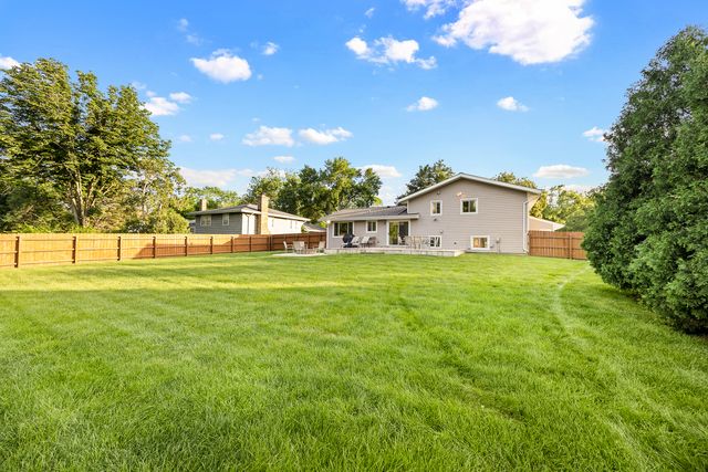 1236 Sandpiper Lane, Naperville, IL 60540