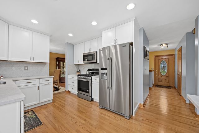 1236 Sandpiper Lane, Naperville, IL 60540