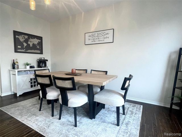 129 E Parent Avenue, Royal Oak, MI 48067