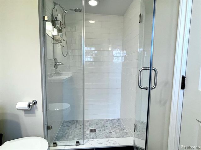 129 E Parent Avenue, Royal Oak, MI 48067